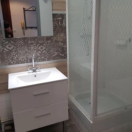 アパート Beausejour ニオール